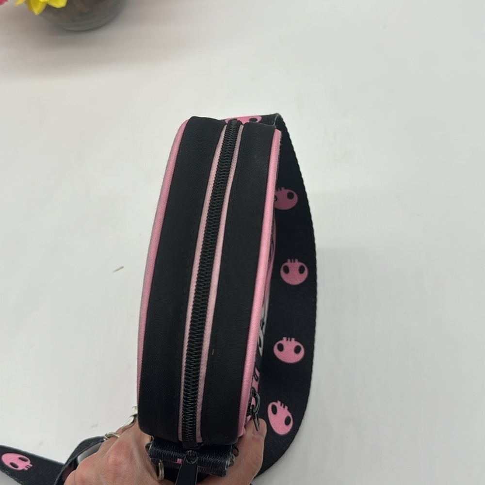 Kuromi by Sanrio Loungefly Black Pink Nylon Crossbody Bag NYB6056 - Picture 9 of 11